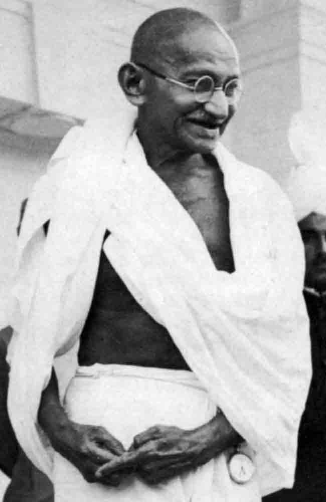 મહાત્મા ગાંધી	રાષ્ટ્રપિતા (અહિંસાની વિચારસરણી)